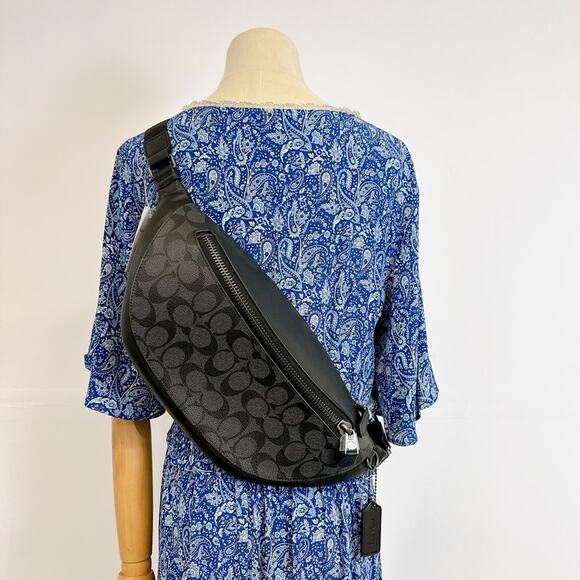 Coach 78777 Warren Belt Bag In Signature Canvas IN Black - Picture 1 of 4